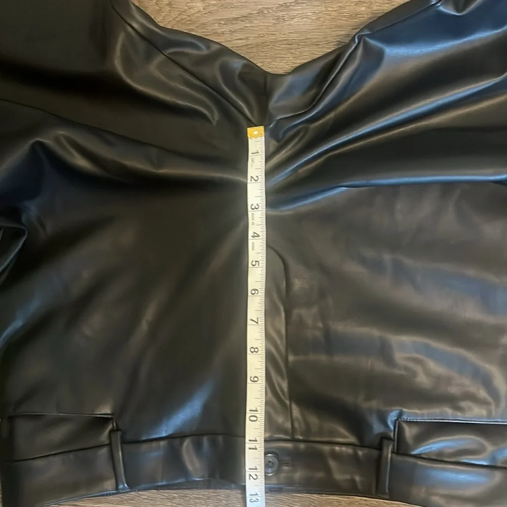 LOFT Women’s Black Faux Leather Lined Pants 16